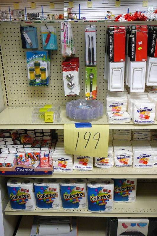 lot 199 image: Roll wrap center, Knives, Melon baller, Can openers