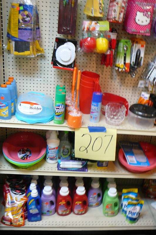 lot 207 image: Cleaning Supplies