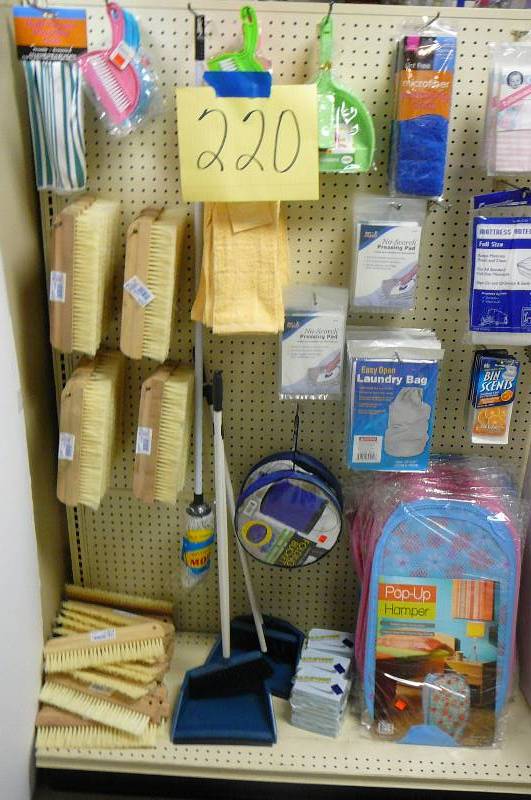 lot 220 image: Wall covering brush, Pop up hamper, Folding bucket