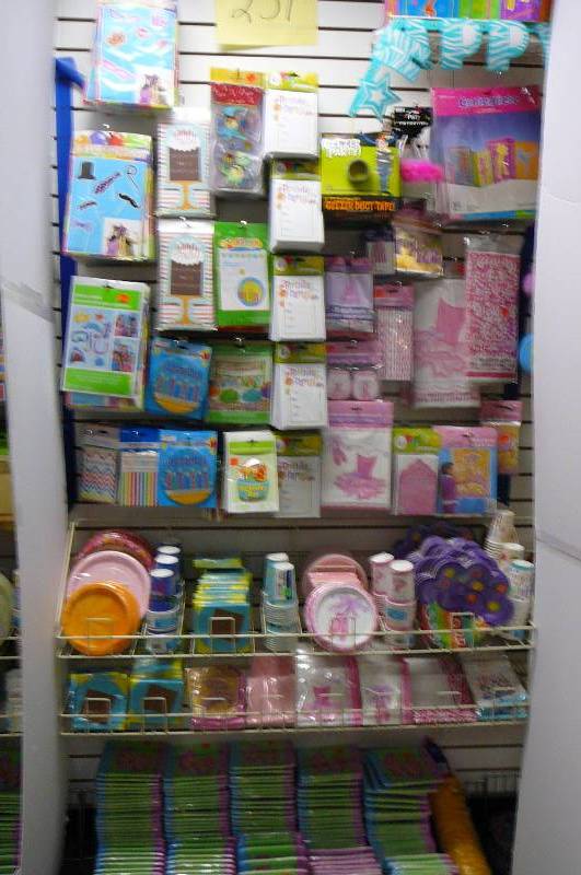 lot 251 image: Party Items, Includes Wire Rack and bin