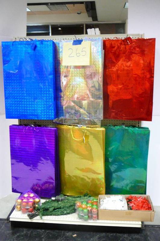 lot 265 image: Gift Bags, Ornaments, Trees, Flowers