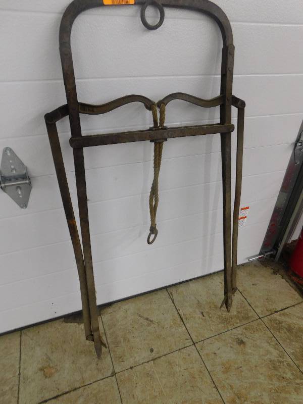 lot 66 image: ANTIQUE HAY PICKER