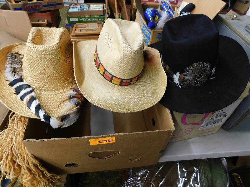 lot 83 image: COWBOY HATS
