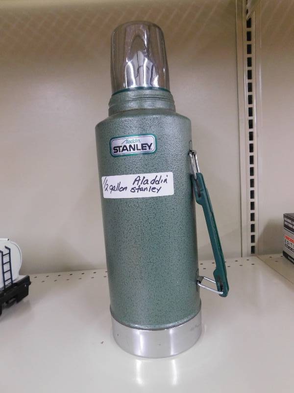 lot 20 image: ALADDIN STANLEY METAL THERMOS
