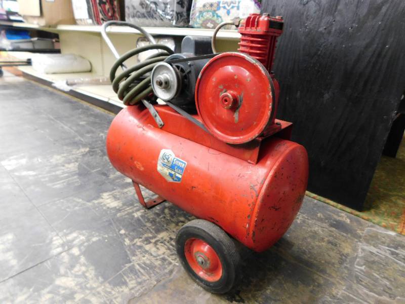 lot 37 image: C TO C SILVER SEAL, AIR COMPRESSOR