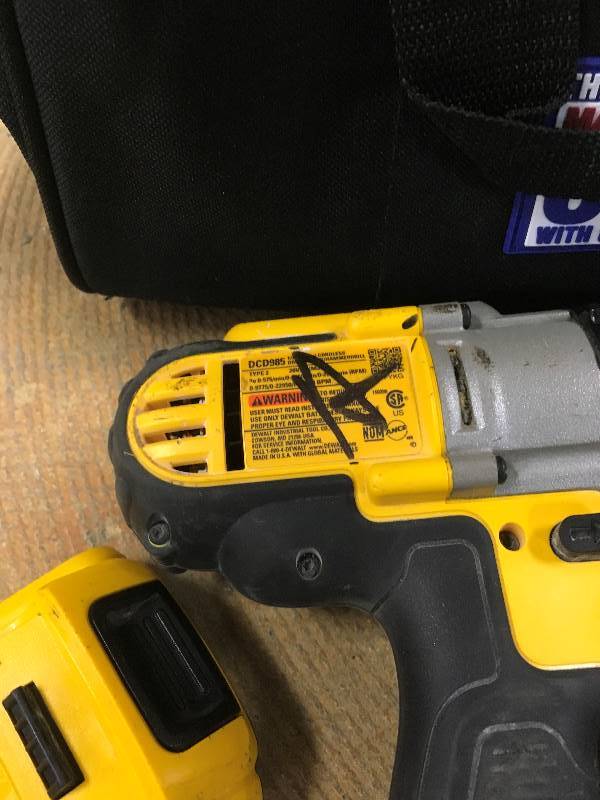 lot 53 image: DeWalt DCD985 20V Lithium-Ion 12 Cordless Hammer Drill