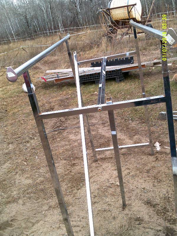 STORE CLOTHING RACKS