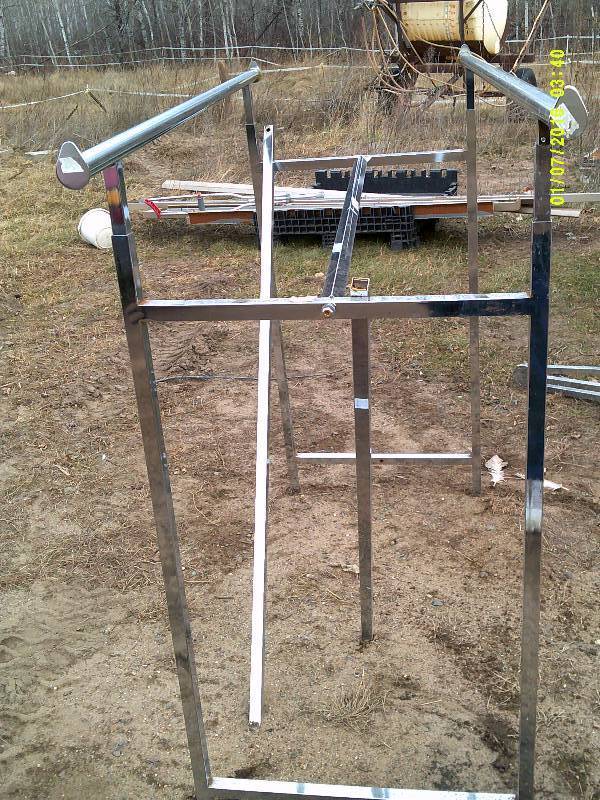 STORE CLOTHING RACKS