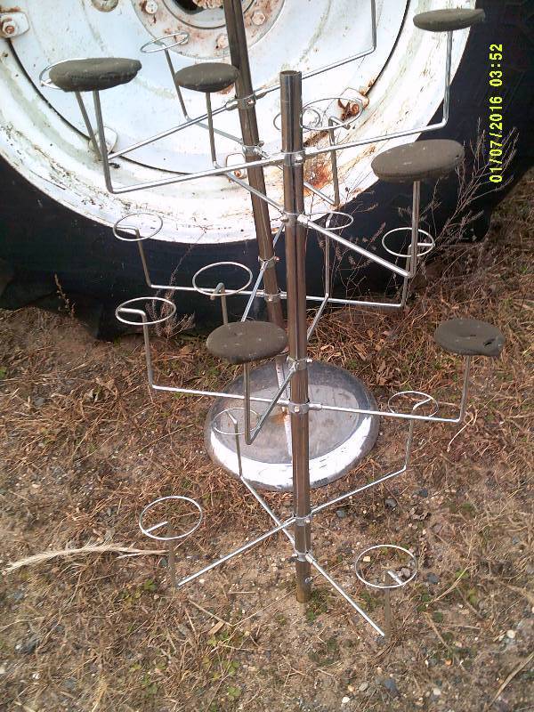 METAL HAT RACK