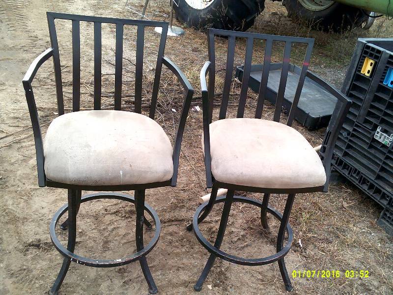 2 METAL FRAMED BAR STOOLS