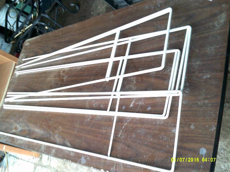 7 METAL SIGN HOLDERS