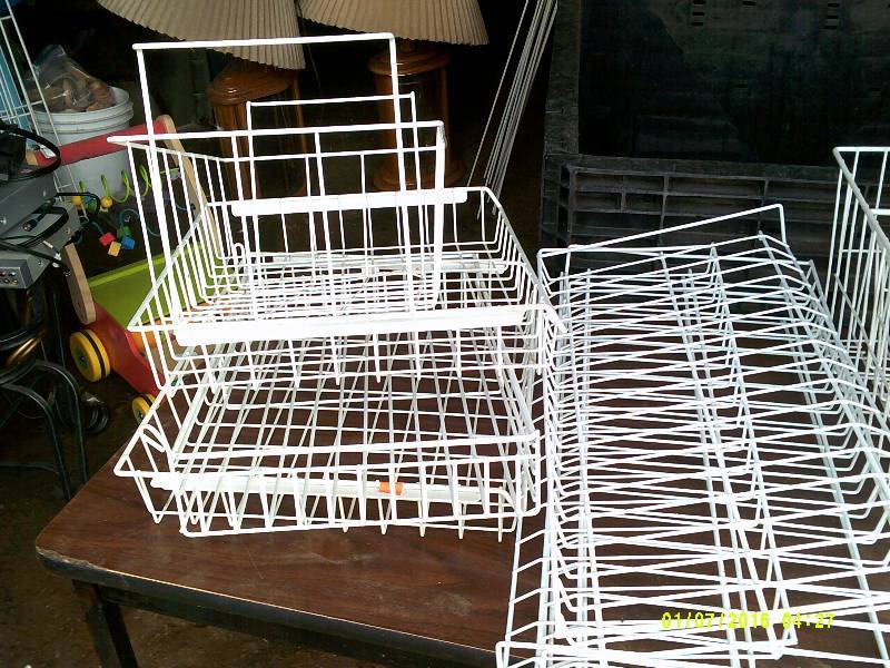 METAL BASKETS AND RACKS