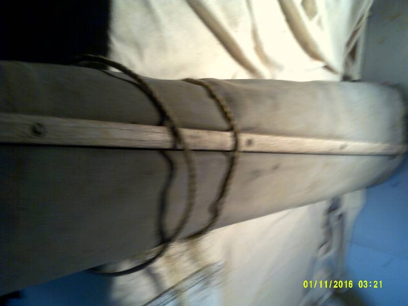 ANTIQUE BELT FOR A THRASHING MACHINE