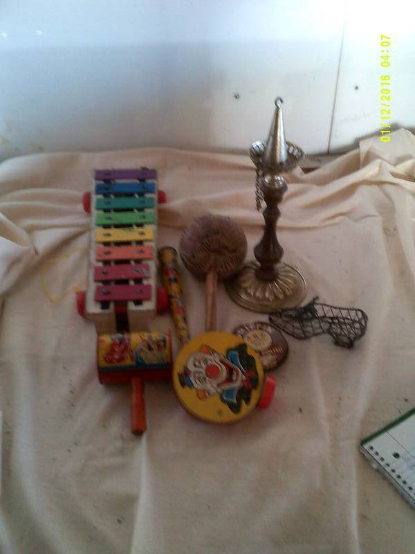 VINTAGE COLLECTIBLES