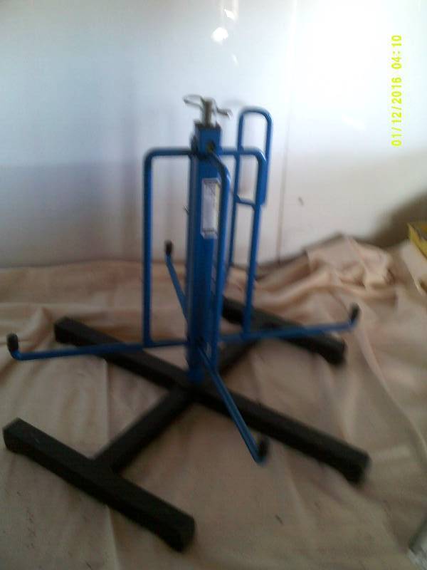 CABLE OR HOSE REEL