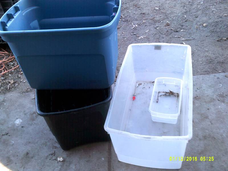 3 LARGE TOTES