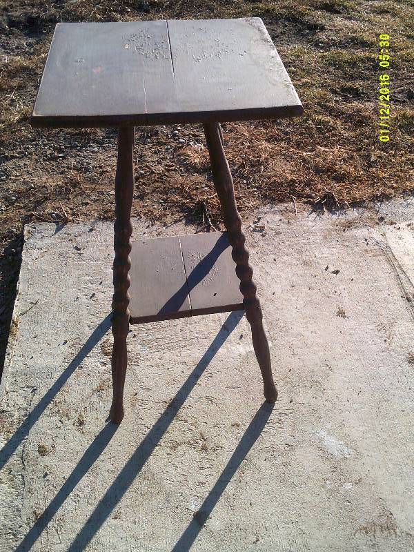 VINTAGE WOODEN STAND