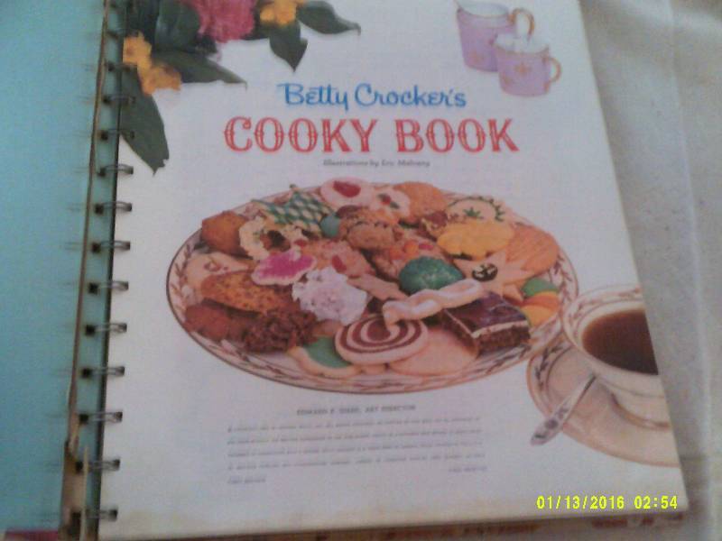 VINTAGE 1963 1ST ADDITION BETTY CROCKER COOK BOOK