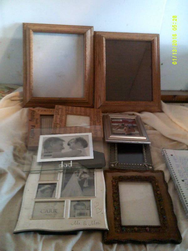 PICTURE FRAMES