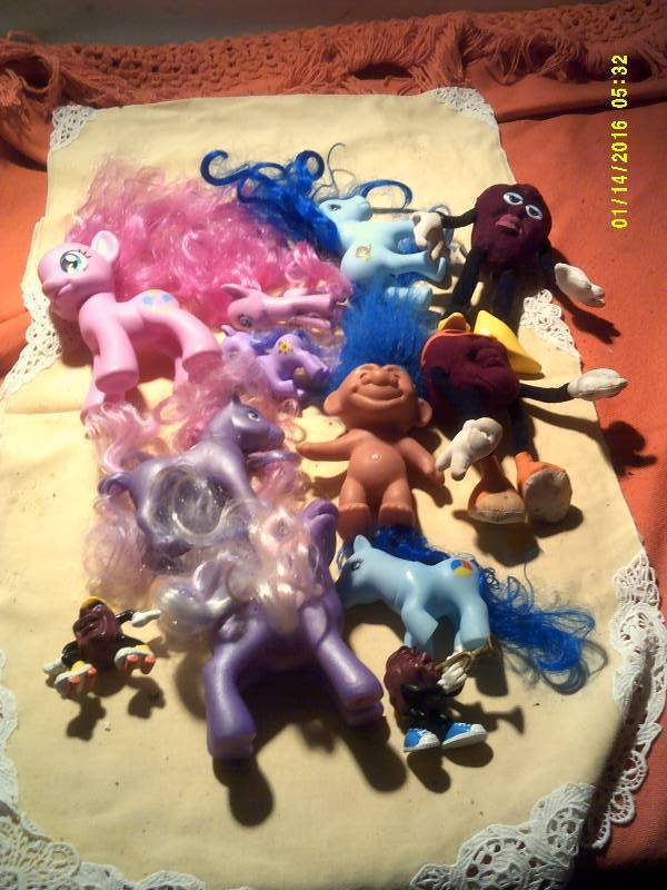 COLLECTIBLE TOYS