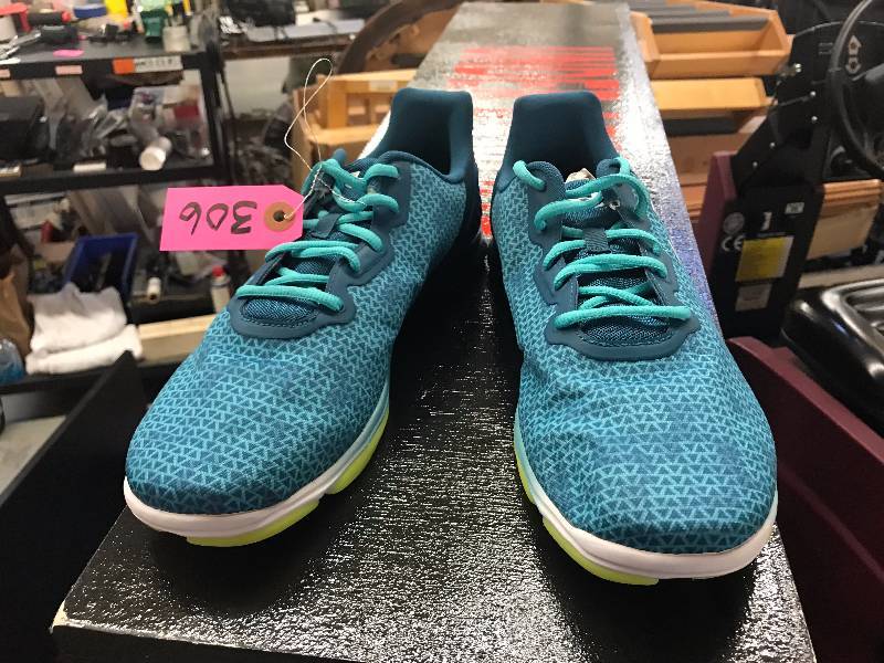 UNDER ARMOUR ATHLETIC SHOES