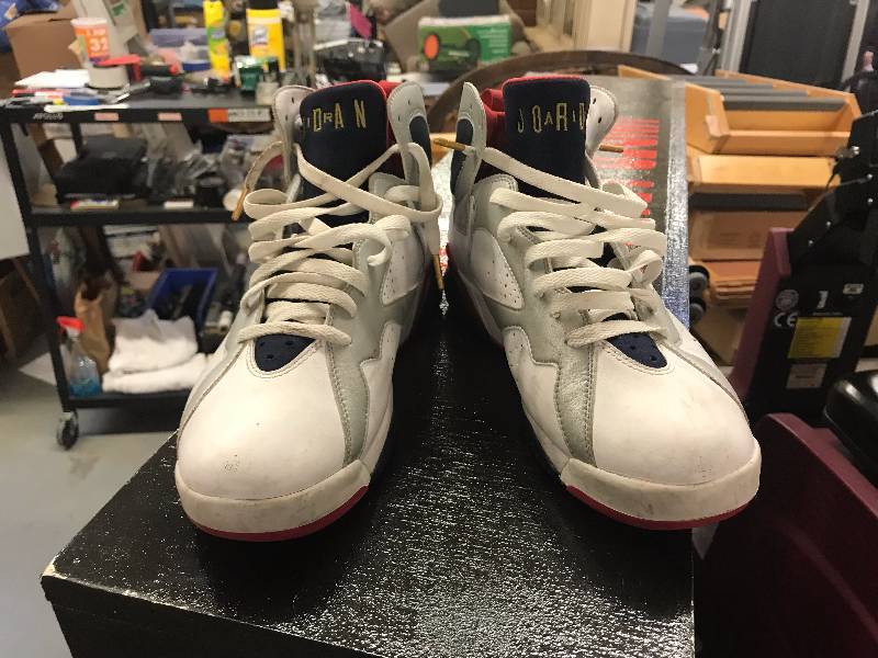 AIR JORDAN ATHLETIC SHOES