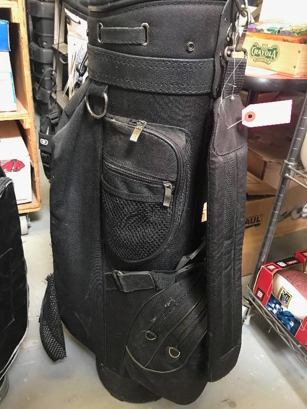 2 USED GOLF BAGS