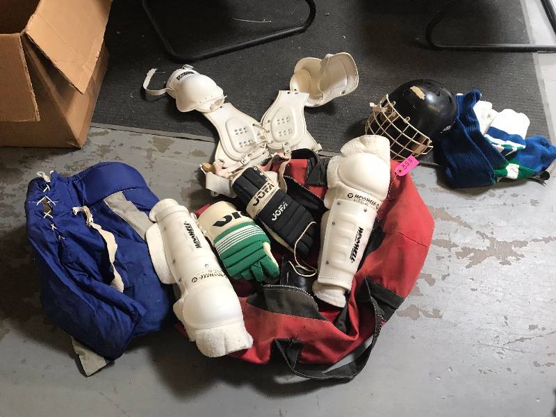 LOT OF HOCKEY GEAR