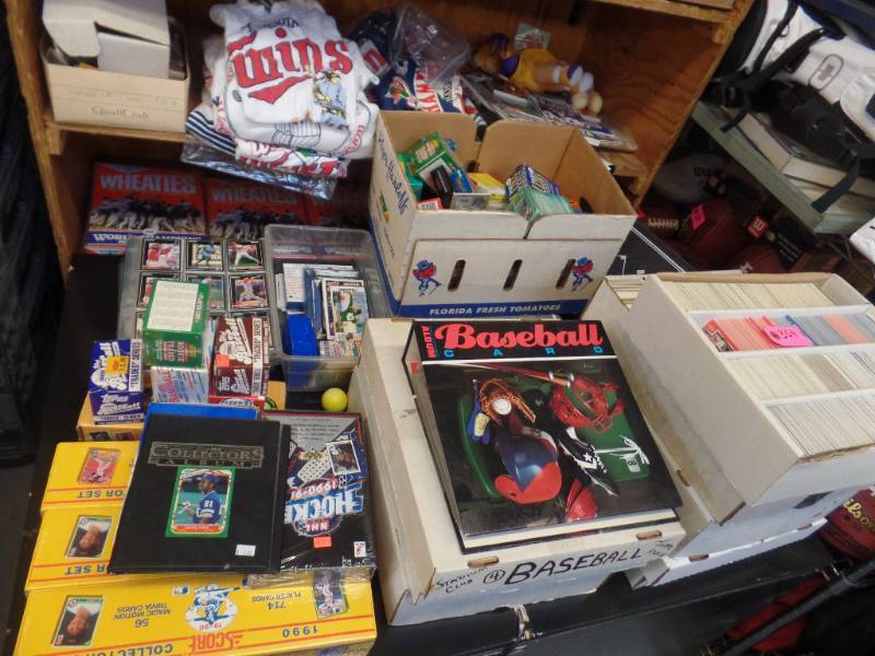 MASSIVE SPORTS CARD COLLECTION