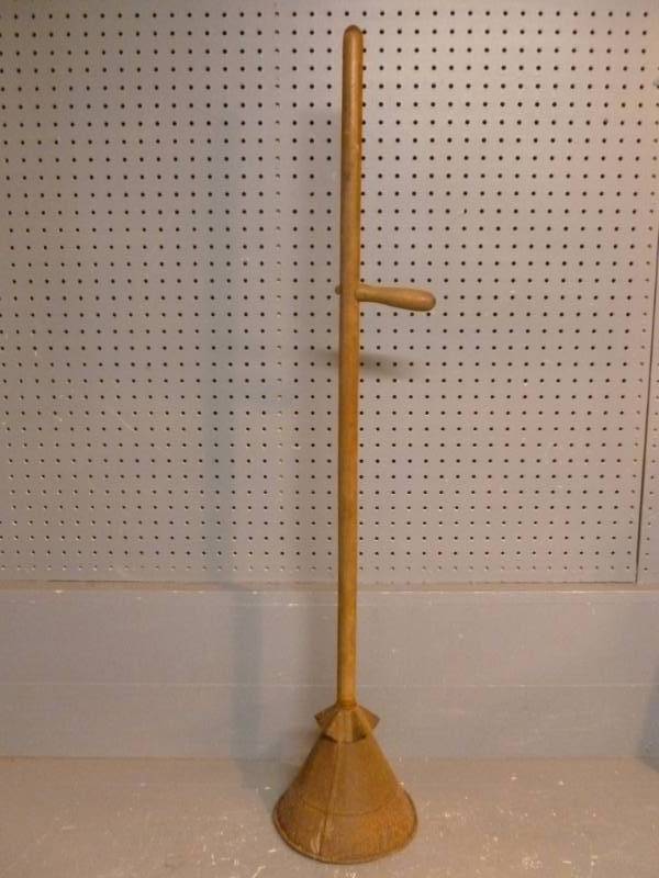Antique Clothes Stomper