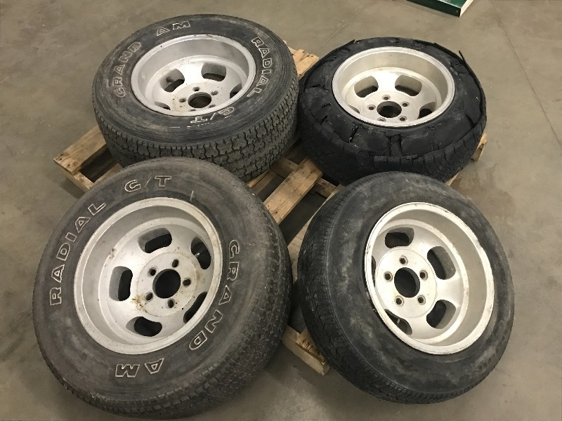 lot 5 image: Set Of (4) 5-Lug Aluminum Wheels (...