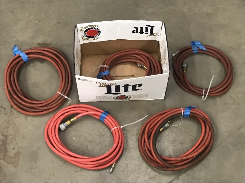 lot 9 image: Box Of (5) 14 Air Hoses With Schr...