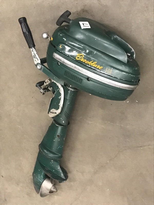 lot 17 image: Vintage Brooklure 500 5HP Outboar...