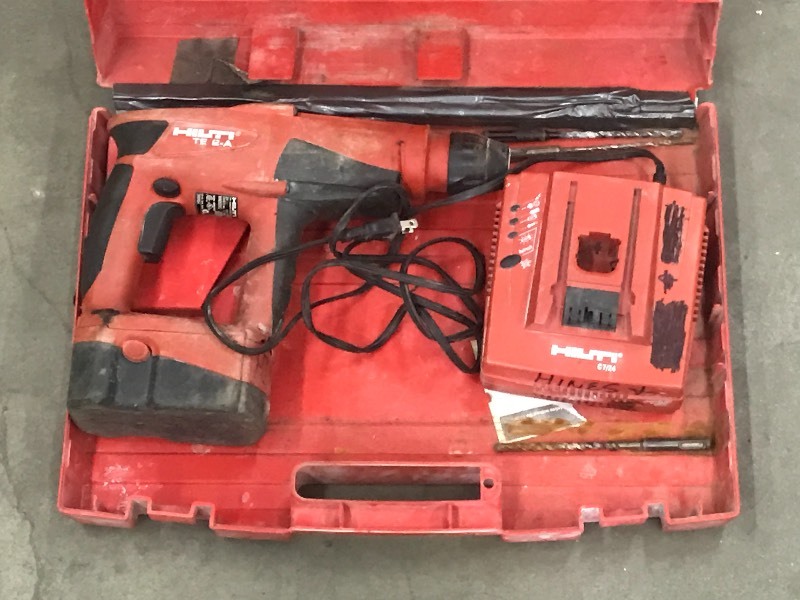 lot 62 image: Hilti TE2-A Cordless Hammer Drill S...