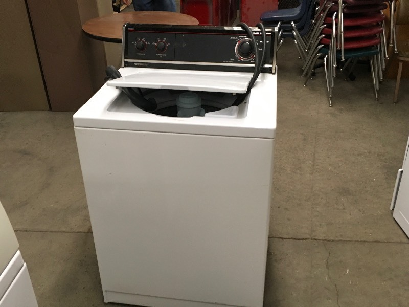 lot 5 image: TOP LOAD WASHER