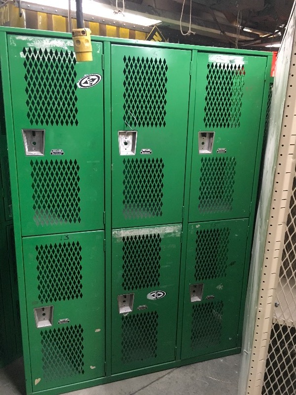 lot 16 image: GREEN TALL LOCKERS