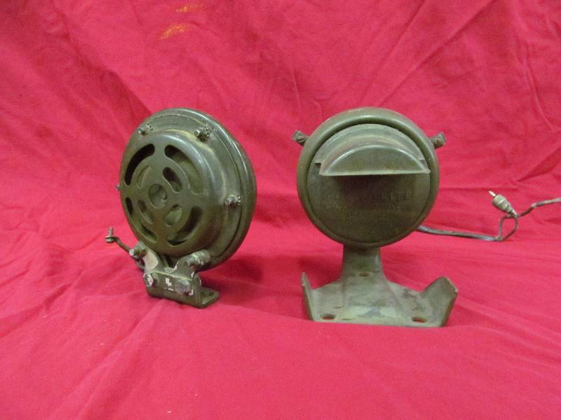 lot 5 image: Military siren, black out lamp