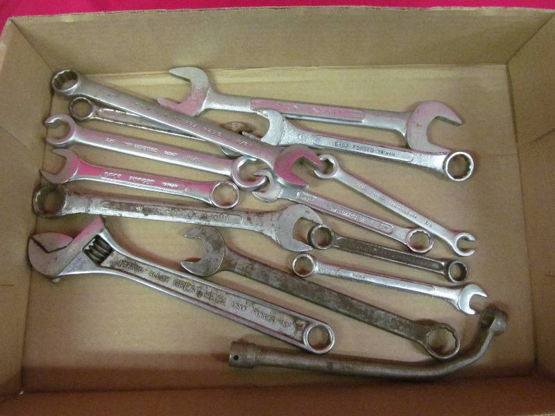 lot 17 image: tools