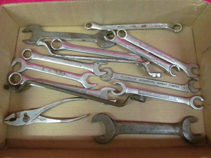 lot 18 image: tools