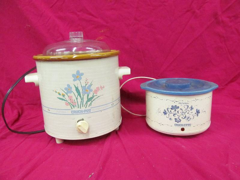 lot 48 image: crockpots