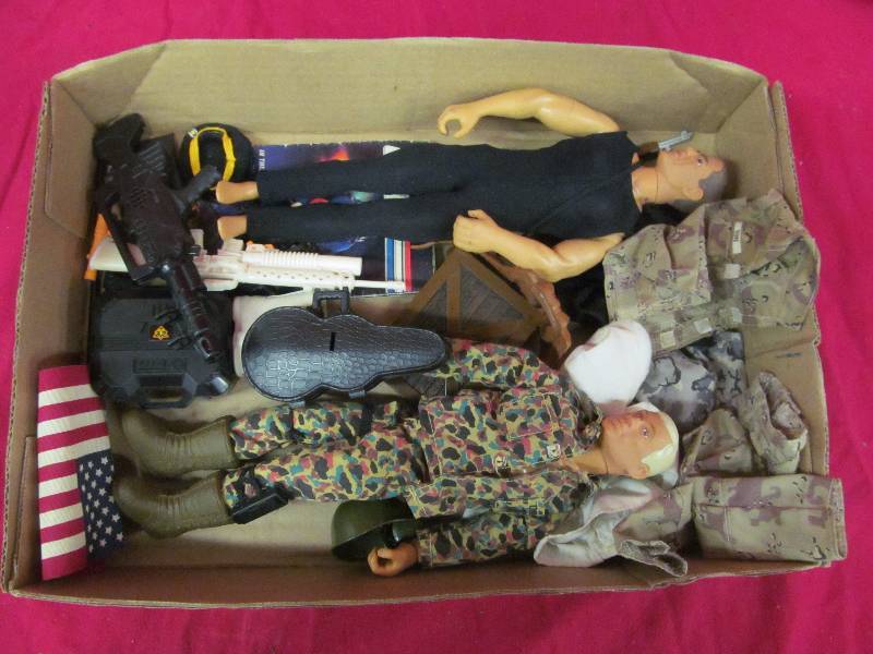 lot 74 image: G I Joe ,GI Duke ,accessories