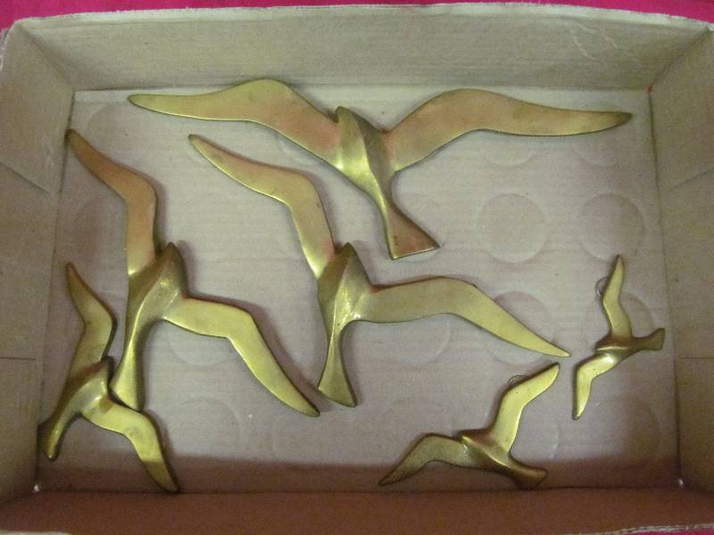 lot 84 image: brass wall dcor