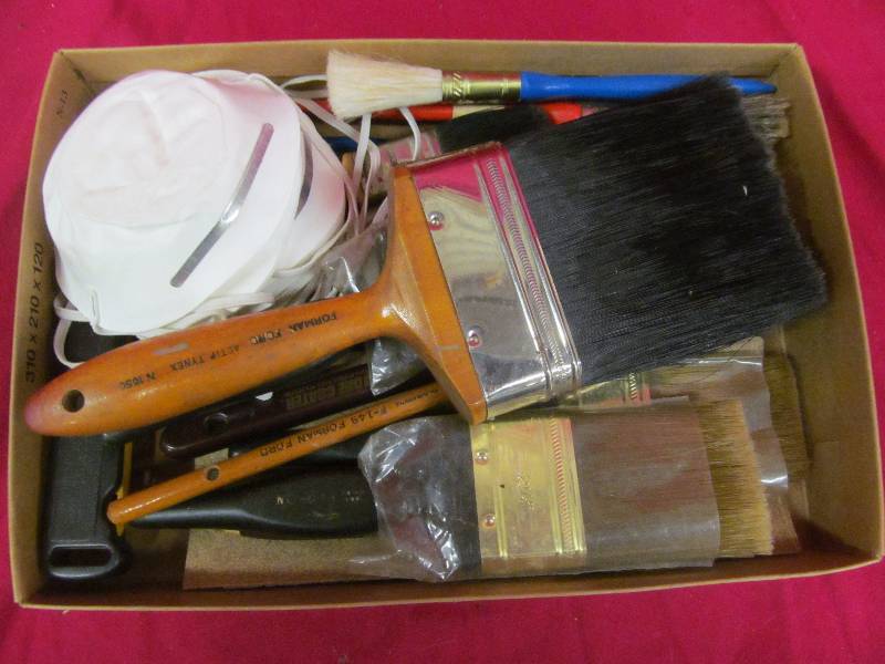 lot 92 image: paint brushes