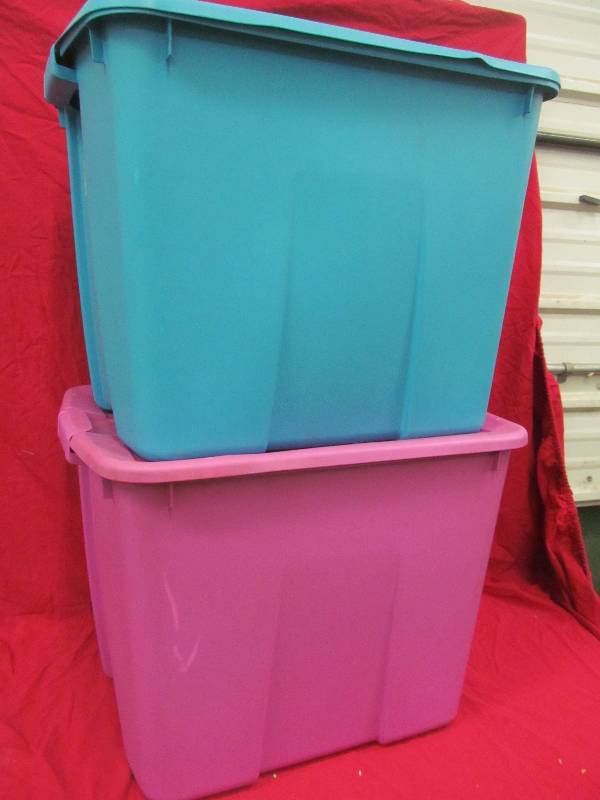 lot 100 image: totes