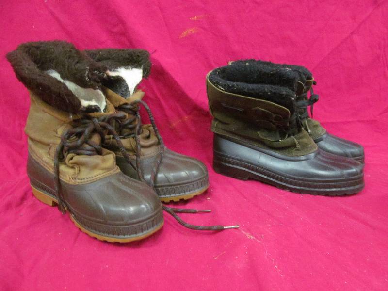 lot 141 image: Sorel boots