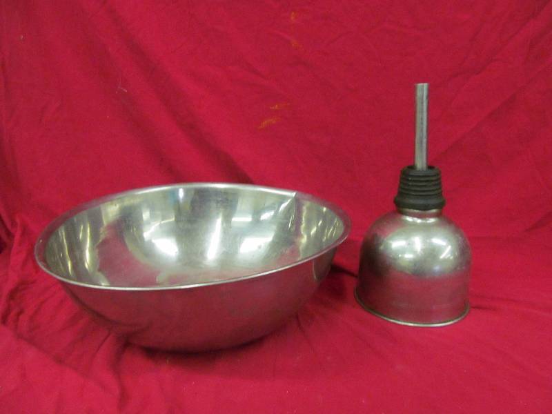 lot 157 image: bowl, funnel