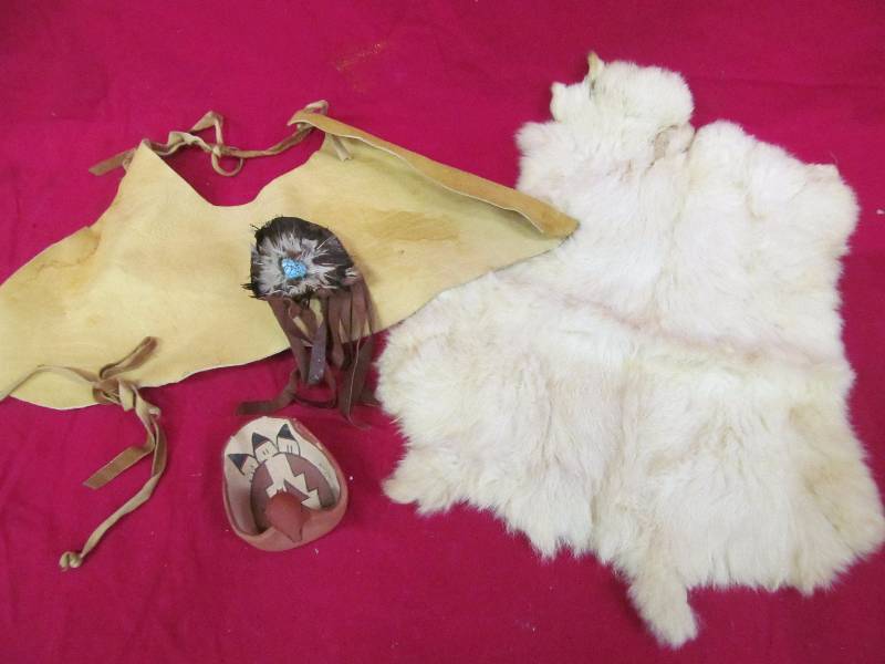 lot 172 image: Native American themed items