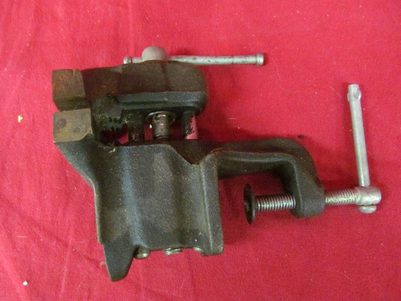 lot 183 image: vise