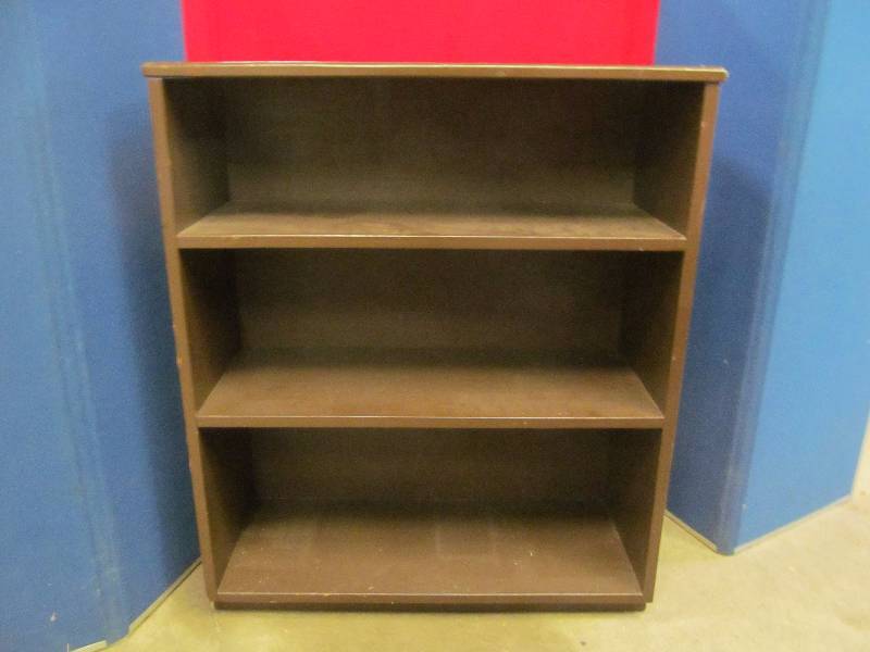 lot 208 image: bookshelf