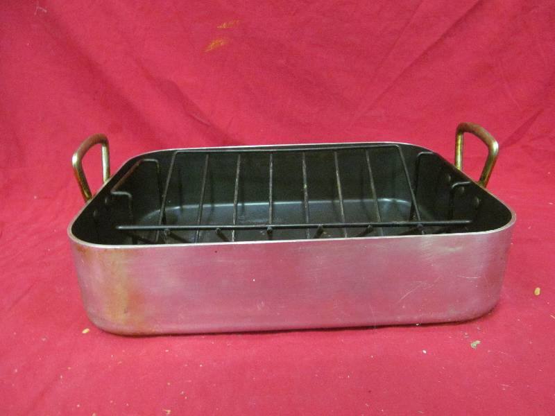 lot 264 image: Prime rib roaster